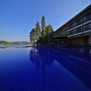 Baiyun Lakeside Hotel